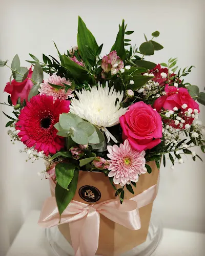 LIS DISEÑO FLORAL