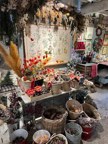 Harvest Wood And Flowers - Penagos